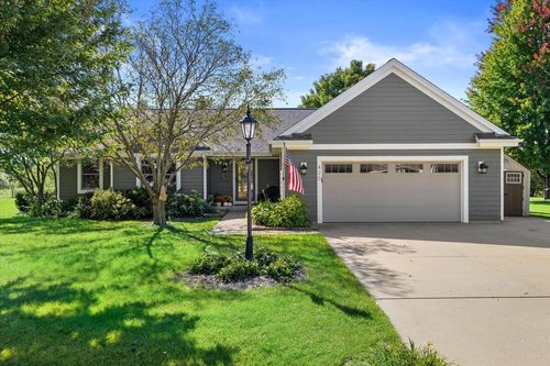 420 S Sherman Street, Eagle, WI, 53119 | Card Image