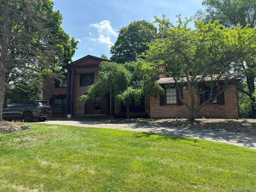 31192 Verona St, Farmington Hills, MI, 48331-1461 | Card Image