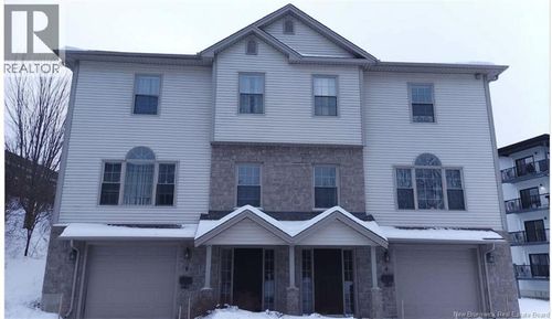 8 Hillside Lane, Fredericton, NB, E3B0P8 | Card Image