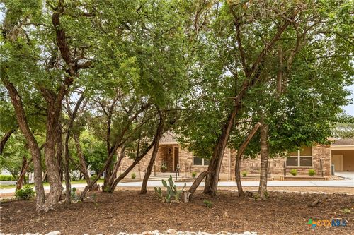 805 Willow Creek Cir, San Marcos, TX, 78666-5061 | Card Image