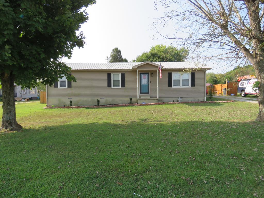 Parker Rd, Sparta, TN 38583