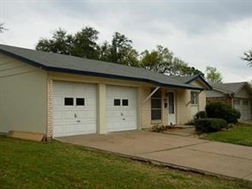 2502 Coulee St, Irving, TX, 75062-7209 | Card Image