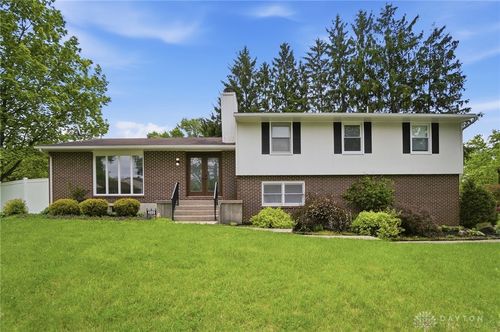 4220 Willow Creek Dr, Dayton, OH, 45415-1938 | Card Image
