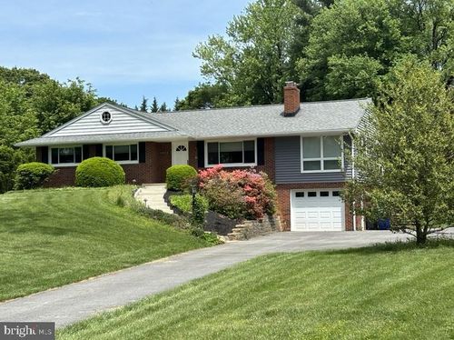10113 Johns Dr, DAMASCUS, MD, 20872-1320 | Card Image