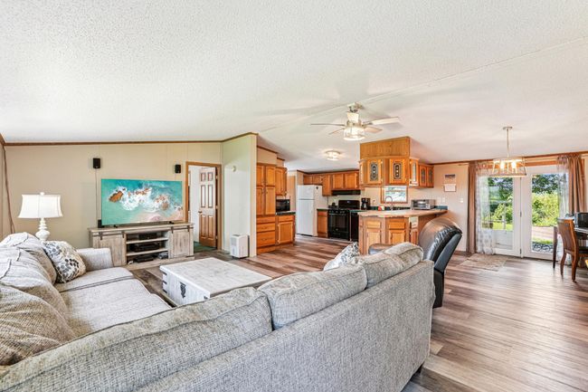 open floor plan | Image 6