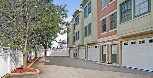 unit-4-115 Albion St, Wakefield, MA, 01880-2810 | Card Image