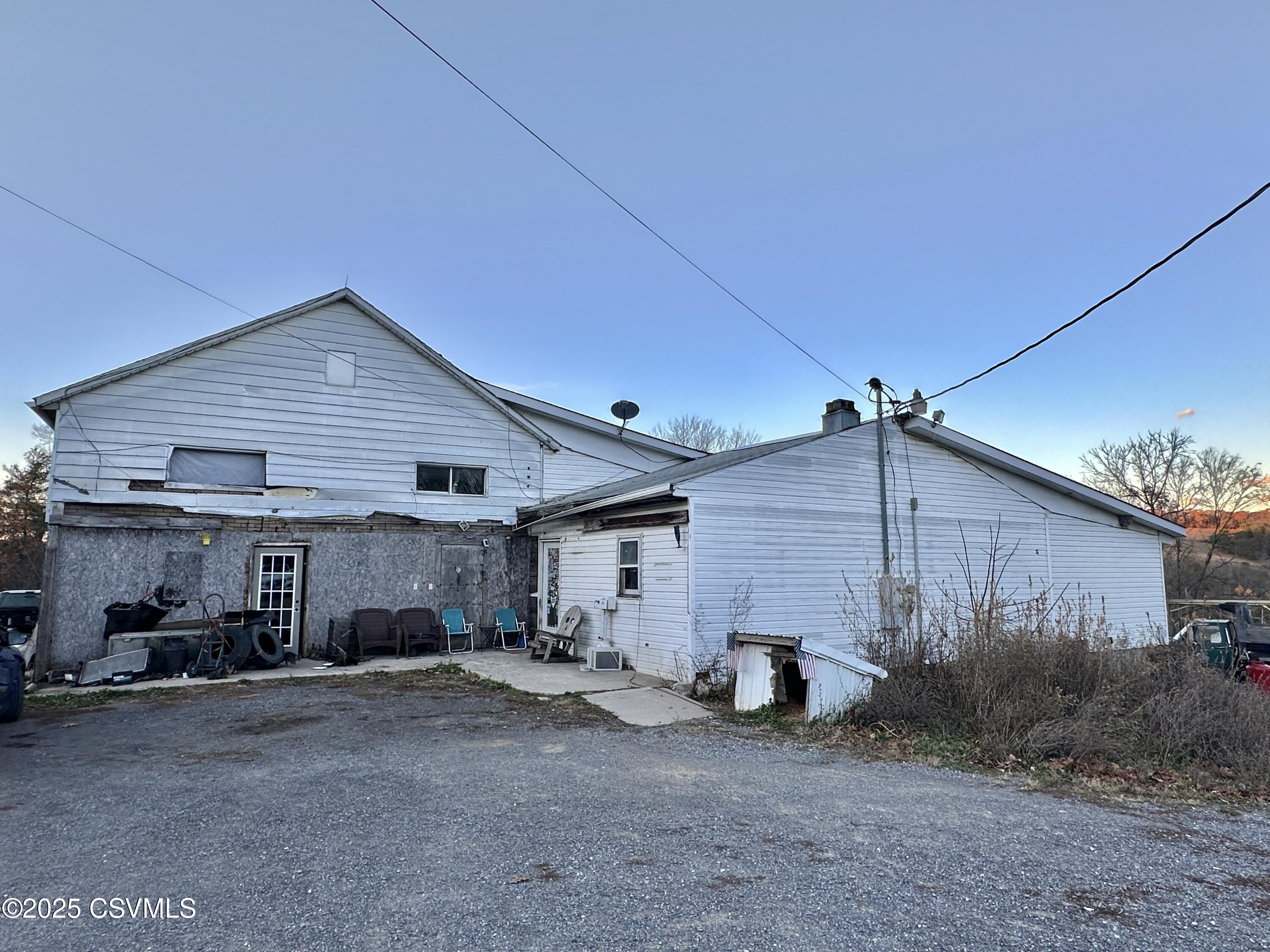 Commercial Sale in Middleburg 2