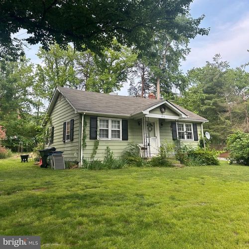 4216 Meyers Rd, TRIANGLE, VA, 22172-1700 | Card Image