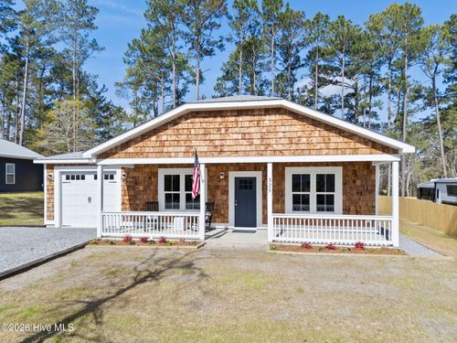 325 N Dyson St, Holly Ridge, NC, 28445-7699 | Card Image