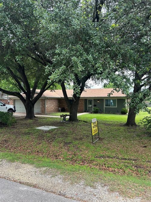 502 E Roosevelt Ave, Whitney, TX, 76692-2461 | Card Image