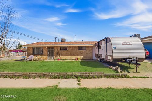 501 8th St, Anthony, TX, 79821-7132 | Card Image