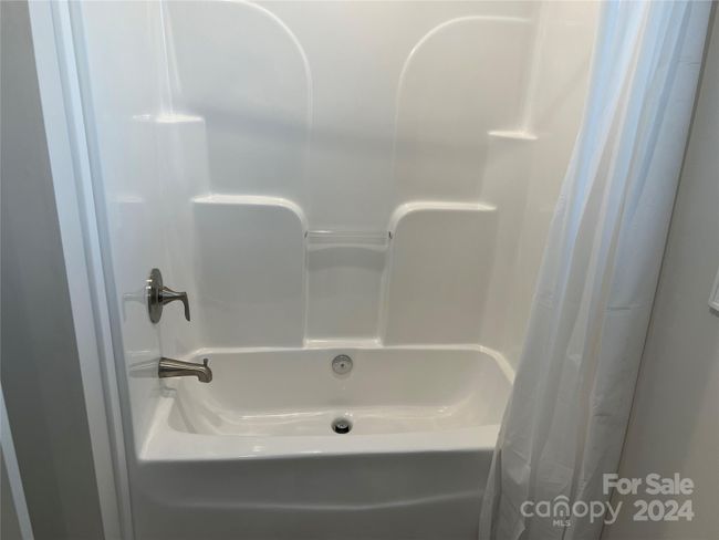 Bathroom | Image 12