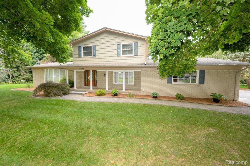Franklin Dr, Shelby Township, MI 48316