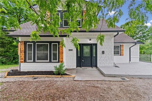 11319 E 10th St S, Independence, MO, 64054-1712 | Card Image