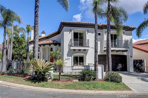 601 Calle De Arboles, Redondo Beach, CA, 90277-6709 | Card Image