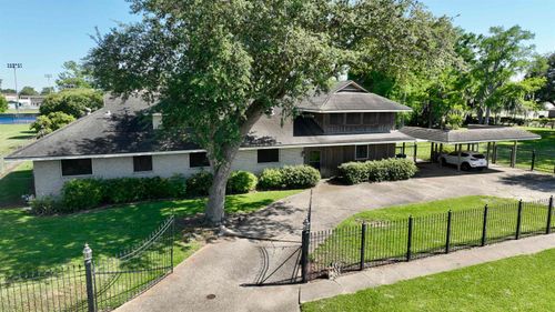 814 Spruce St, Morgan City, LA, 70380-1829 | Card Image