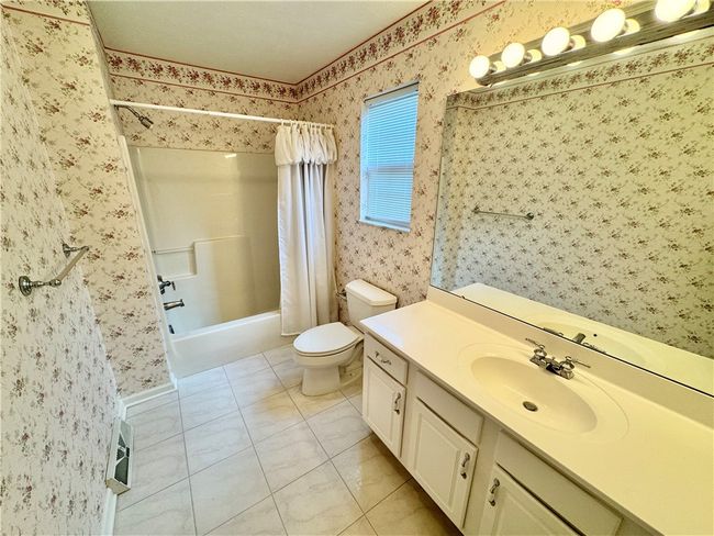 521 Newport Dr, Condo with 2 bedrooms, 3 bathrooms and 2 parking in Penn Hills PA | Image 23