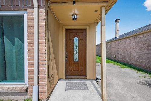 15818 Alta Mar Dr, Houston, TX, 77083-3930 | Card Image