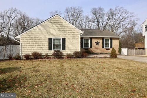 33 Pembrook Rd, TURNERSVILLE, NJ, 08012-2137 | Card Image
