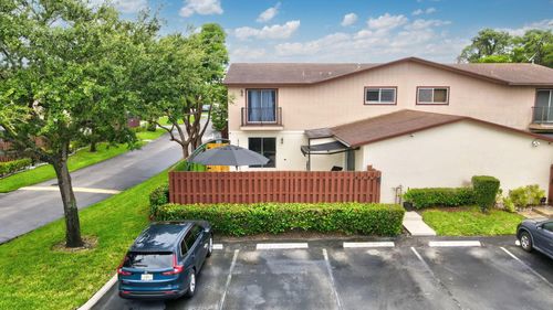 4180 N Landar Dr, Lake Worth, FL, 33463-4689 | Card Image