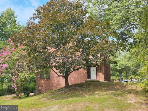 7100 Ora Glen Ct, GREENBELT, MD, 20770-2112 | Card Image