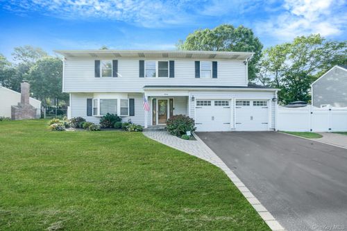 20 Janet St, Port Jefferson Station, NY, 11776-3614 | Card Image