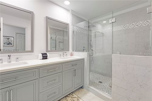 apt-226-70 Shipyard Dr, Hilton Head Island, SC, 29928-6355 | Card Image