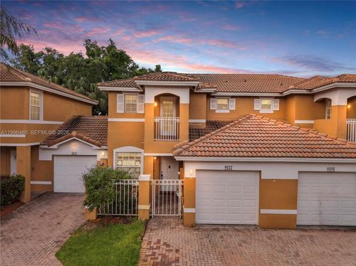 2817 Nw 99th Ter, Sunrise, FL, 33322-5884 | Card Image
