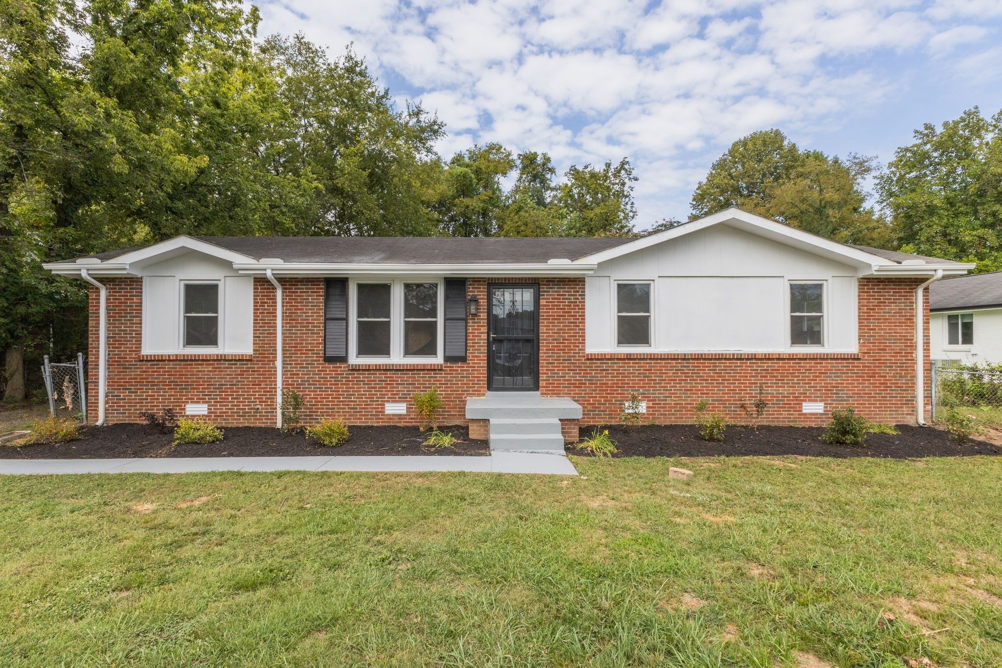 Boyd Dr, Nashville, TN 37218