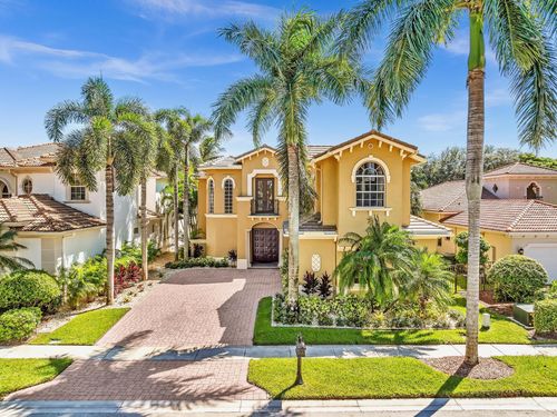 8126 Valhalla Dr, Delray Beach, FL, 33446-9516 | Card Image
