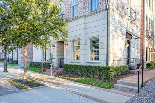 4116 Runyon Rd, Addison, TX, 75001-1575 | Card Image