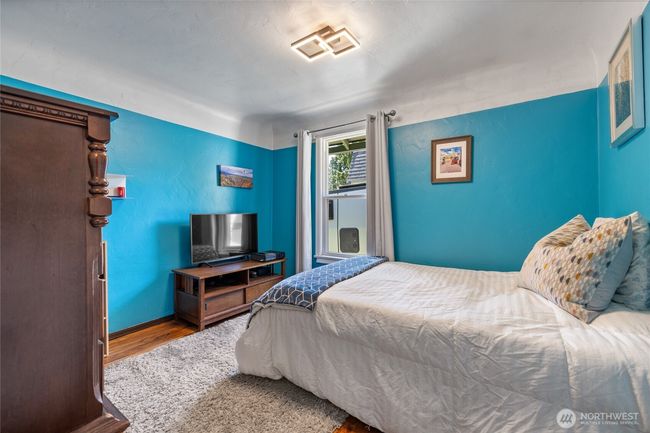Main floor bedroom | Image 12