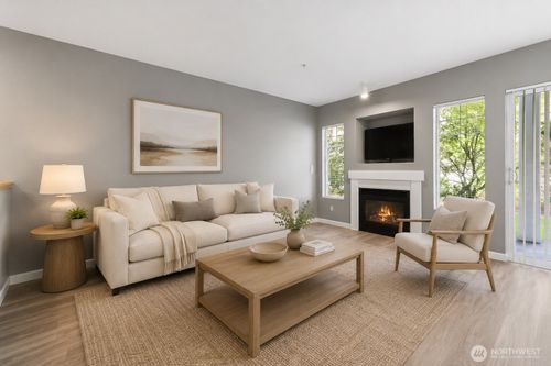 h103-15150 140th Way Se, Renton, WA, 98058-5819 | Card Image