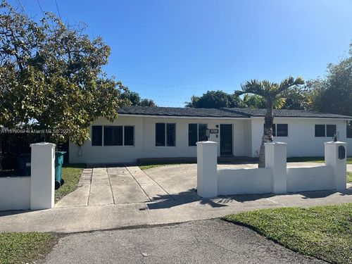 1611 Sw 93rd Ct, Miami, FL, 33165-7737 | Card Image