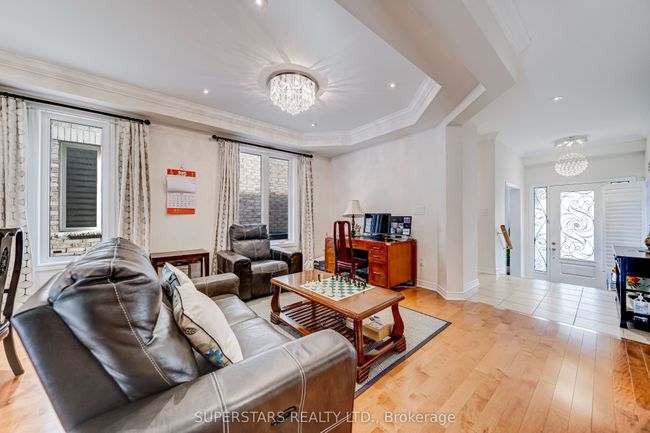 65 Busch Ave, House other with 6 bedrooms, 4 bathrooms and 2 parking in Markham ON | Image 5