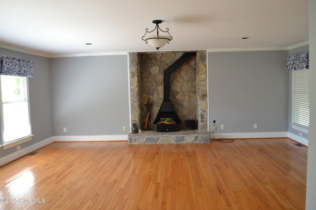 4040 N Nc 903 Hwy, House other with 4 bedrooms, 6 bathrooms and 3 parking in Albertson NC | Image 43