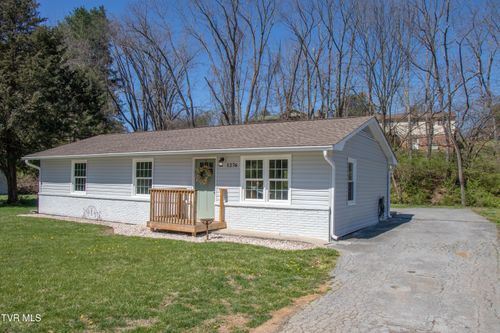 1276 Old Airport Rd, Bristol, VA, 24201-8316 | Card Image