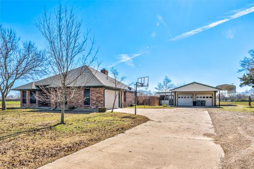 422 E Fm 6, Nevada, TX, 75173-8296 | Card Image