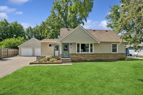 166 91st Lane Ne, Blaine, MN, 55434 | Card Image