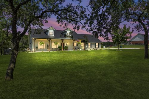 118 Deerfield Rd, Paradise, TX, 76073-3808 | Card Image