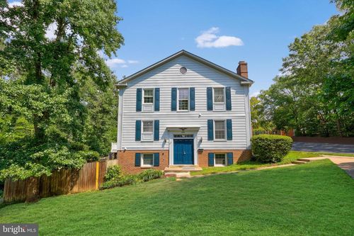 8070 Sleepy View Ln, SPRINGFIELD, VA, 22153-2920 | Card Image