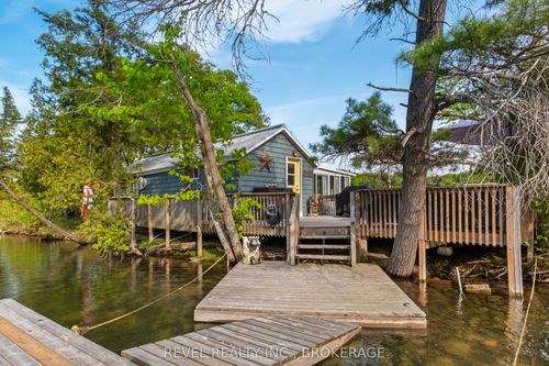 1690 Green Bay Rd, Godfrey, ON, K0H1T0 | Card Image