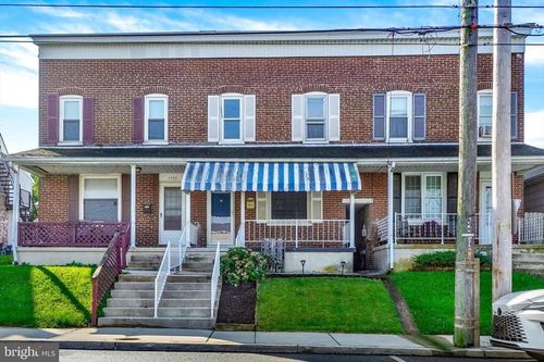 1582 W King St, YORK, PA, 17404-5617 | Card Image