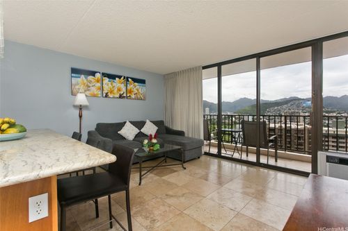 2107-201 Ohua Ave, Honolulu, HI, 96815-3653 | Card Image