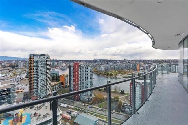 2617 - 89 Nelson Street, Condo with 2 bedrooms, 2 bathrooms and 2 parking in Vancouver BC | Image 3