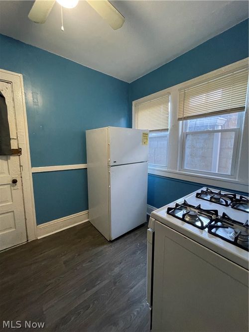 515 E 105th St, Cleveland, OH, 44108-1374 | Card Image