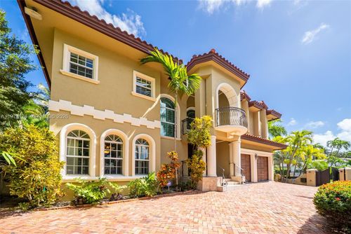 4501 N Bay Rd, Miami Beach, FL, 33140-2860 | Card Image