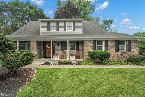755 Gordon Dr, YARDLEY, PA, 19067-3805 | Card Image
