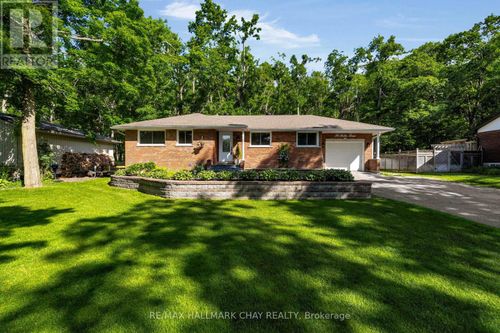 30 Jodies Lane, Springwater (Midhurst), ON, L0L1X1 | Card Image