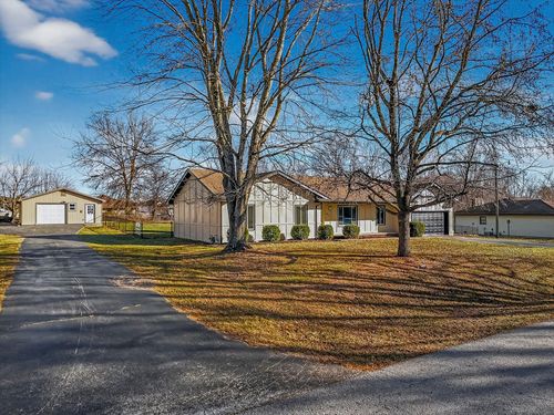 1800 S 14th Ave, Ozark, MO, 65721-8825 | Card Image